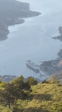 Tourist captures scenic cable car views of Montenegro bay