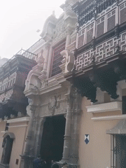 Tourist captures Lima's colonial architecture and cathedral scenes