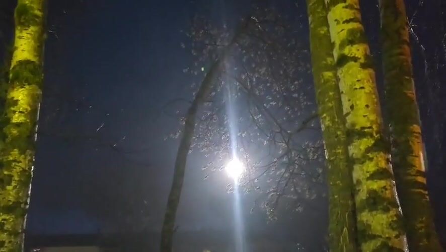 Nighttime street scene documented in Krasnogorskoye Russia April 2026