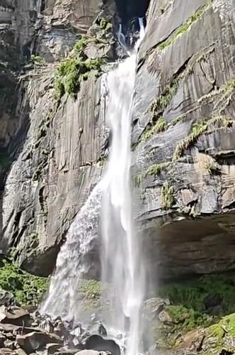Tourist captures artistic interiors and waterfall views in Vashisht