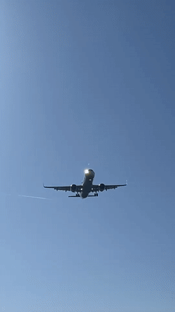 Aircraft on final approach captured overhead in Sofia