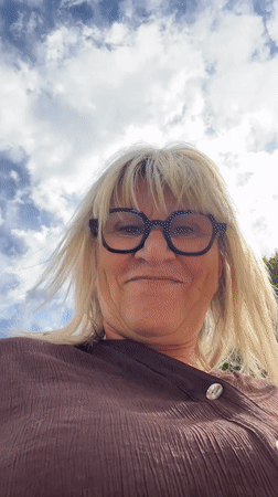 Casual moments captured in French town park Saturday afternoon