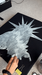 Artist paints Statue of Liberty in Krasnoyarsk studio