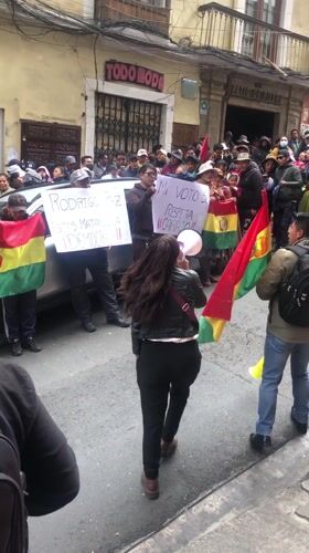 Anti-Rodrigo Paz democracy protest draws hundreds in La Paz