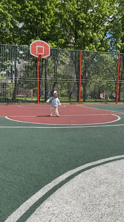 Ordinary moments captured across Donetsk during sunny spring morning