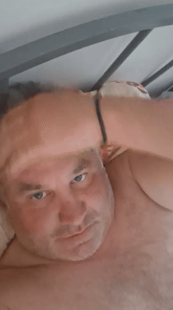 Bedroom selfies and text graphics from Hîncești, Moldova
