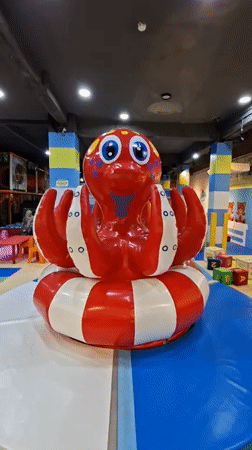 Weekend shopping activity documented at Lhokseumawe mall