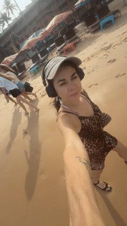 Karon Beach morning stroll, selfie and shoreline views