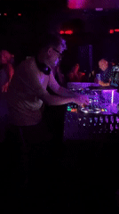 DJ performances draw crowds to London nightclub Friday evening