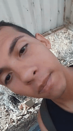 Young man shares positive messages, selfies in Pampatar, Venezuela
