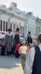 Giant marionette puppets parade through Kazan streets drawing crowds