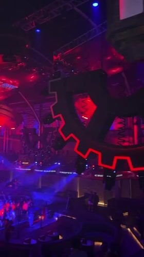 Night out at North Kuta nightclub with dancing and photos