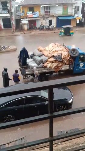 Heavy rains flood streets in Bukuru, Nigeria