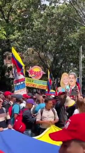 Pro-Maduro demonstration draws crowds in central Caracas
