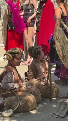 Historical costume festival draws crowds to Bar, Montenegro waterfront