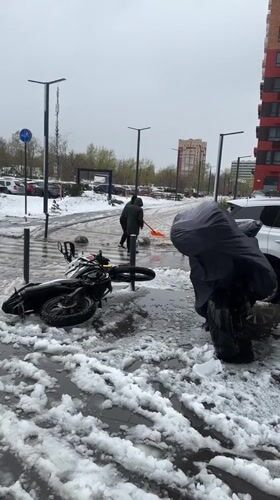 Melting snow creates slush across Lyubertsy streets
