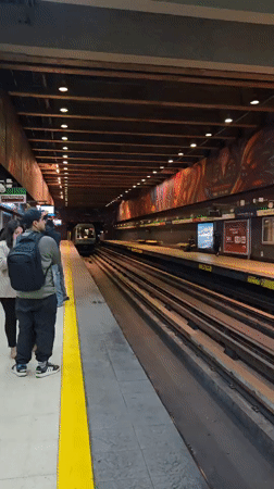 Late night subway arrival captured at Providencia station