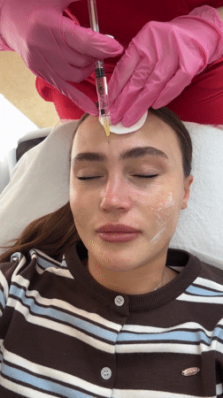 Woman receives medical treatment in Surgut clinic