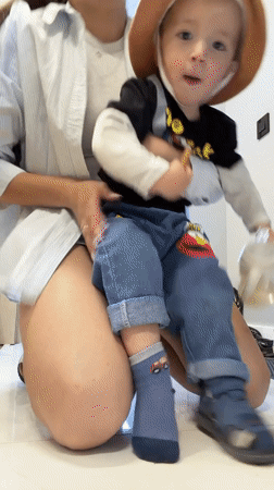 Woman with toddler observed indoors in Odintsovo, Russia