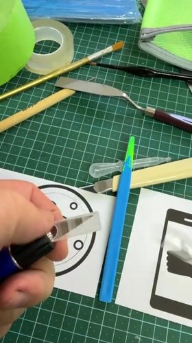 Craft preparation session documented in Even Yehuda workspace