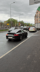 Witness documents Saint Petersburg street scenes during overcast afternoon