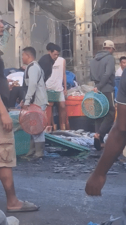 Late night fish market activity observed in Lhokseumawe