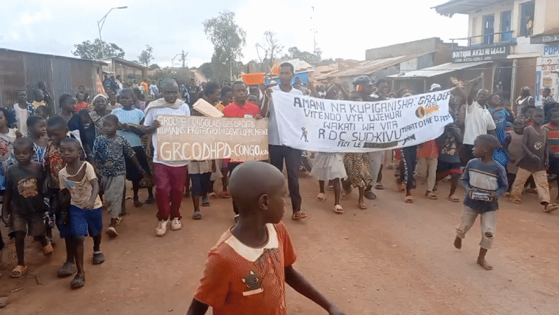 Peace demonstration draws children, adults in eastern DR Congo