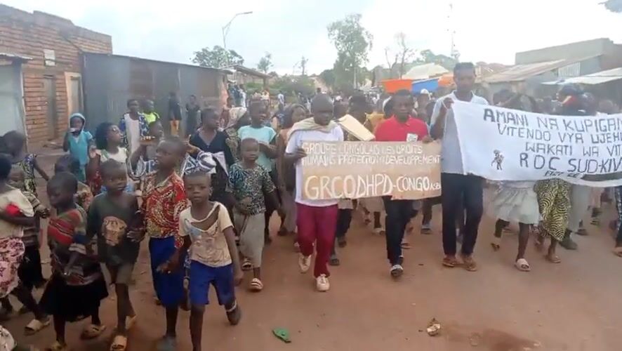 Peace demonstration draws children, adults in eastern DR Congo