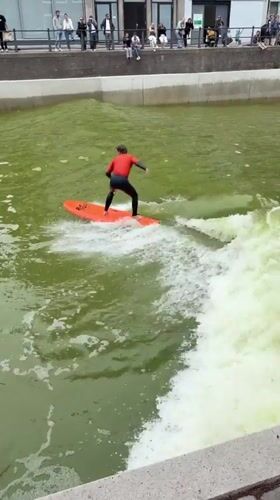 Canal Surfing Session Captures Falls and Rides in Rotterdam