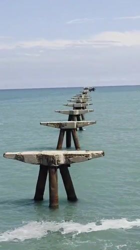 Witness documents Sagunto coastal views and port facilities