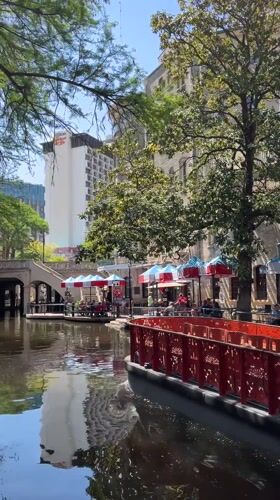 Afternoon stroll documented along San Antonio River Walk