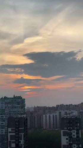 Kudrovo resident captures sunset, spring blooms on May evening