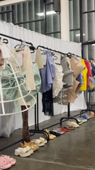 Two people spotted shopping at São Paulo clothing store
