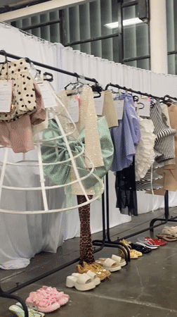 Two people spotted shopping at São Paulo clothing store