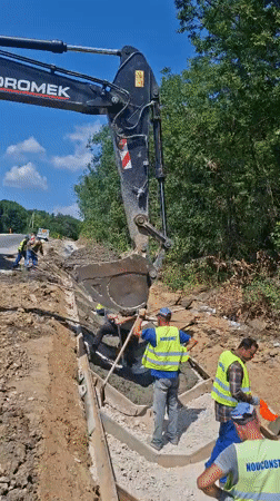 Concrete trench work underway at a Hîncești construction site