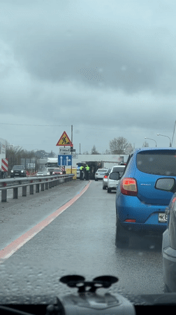 Overturned truck blocks traffic in Rogachevka, police respond