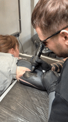 Moscow tattoo studio session documented over three hours