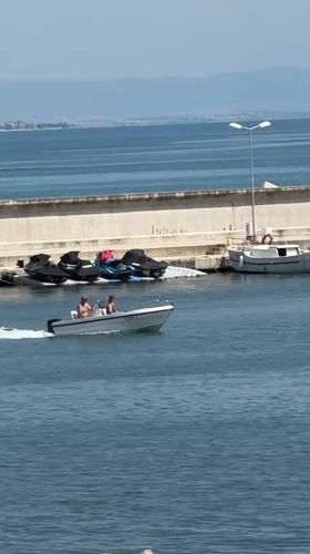 Motorboats and jet skis out on the water near Chernomorets