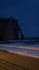 Twilight photography tour captures Étretat's cliffs and coastal life