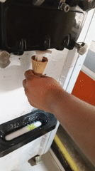 Ice cream purchase documented in Tinaquillo, Venezuela afternoon