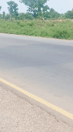 Rusty white station wagon spotted on Nigerian road