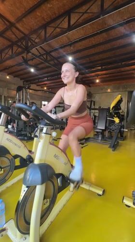 Morning in Baan Mae Nam: gym workout and a street ride