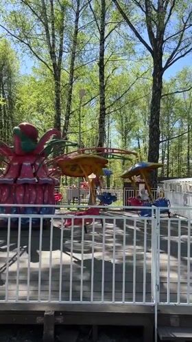 Children's entertainment activities observed in Cheboksary park area