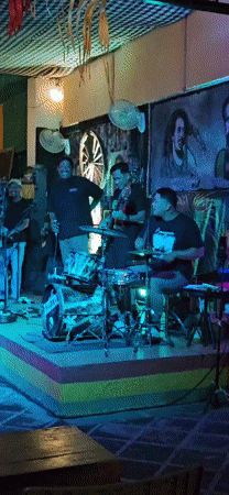 Five-piece band performs intimate set at Denpasar venue