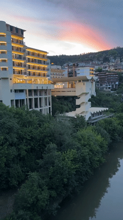Evening stroll documented across historic Veliko Tarnovo, Bulgaria