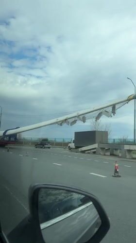 Wind turbine blade transported through Shumeika, Russia