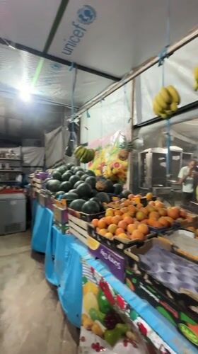 Evening fruit market operates in Gaza City