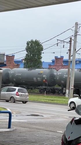 Routine gas station activity documented in Krasnodar, Russia
