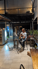 Ko Tao nightlife: live music, beach performers, street food, and bars