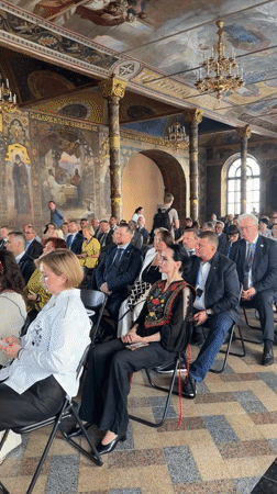 Formal assembly inside Kyiv's ornate ceremonial hall